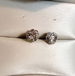 Elegant Silver Toned Floral Earrings